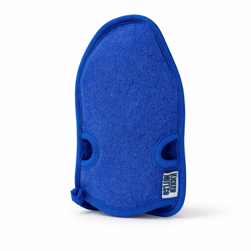 The kicker mitt footwear cleaning mitt