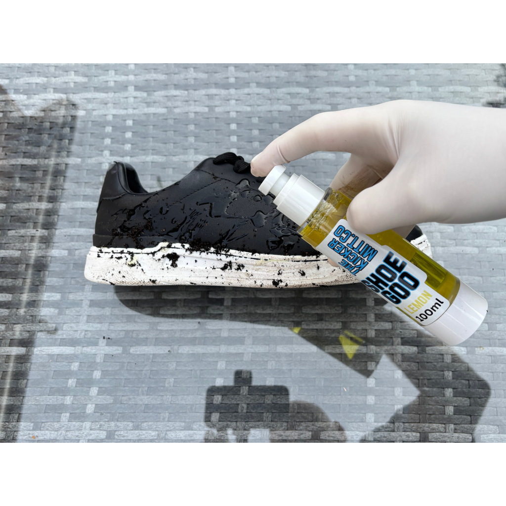 The Kicker Mitt Complete Shoe Cleaning Kit including blue mitt, branded microfibre towel, and lemon Shoe Goo cleaner in packaging